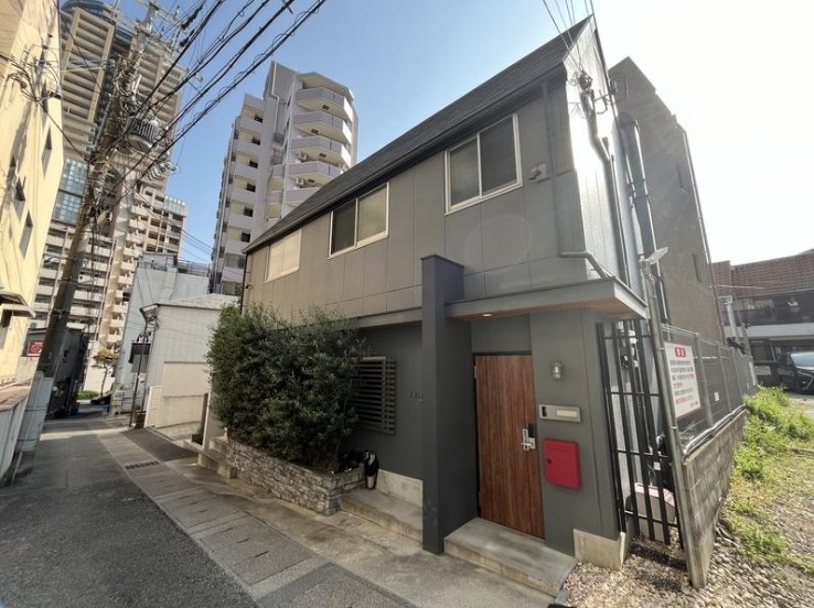 神戸市中央区中山手通の事務所