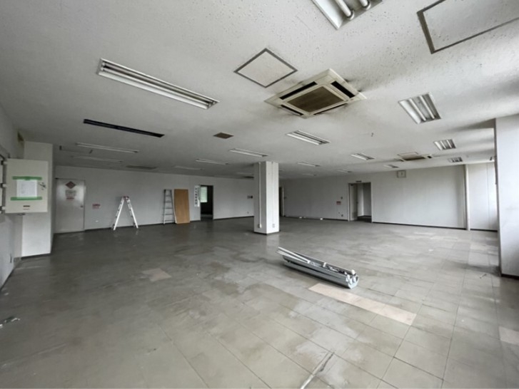 神戸市中央区波止場町の店舗