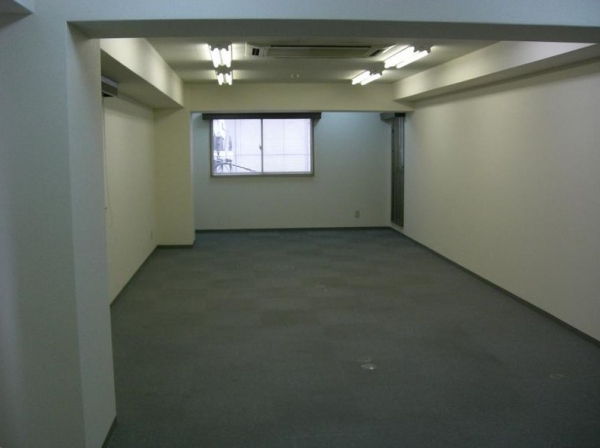 神戸市中央区八幡通の事務所