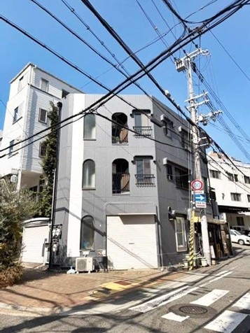 神戸市中央区加納町の事務所